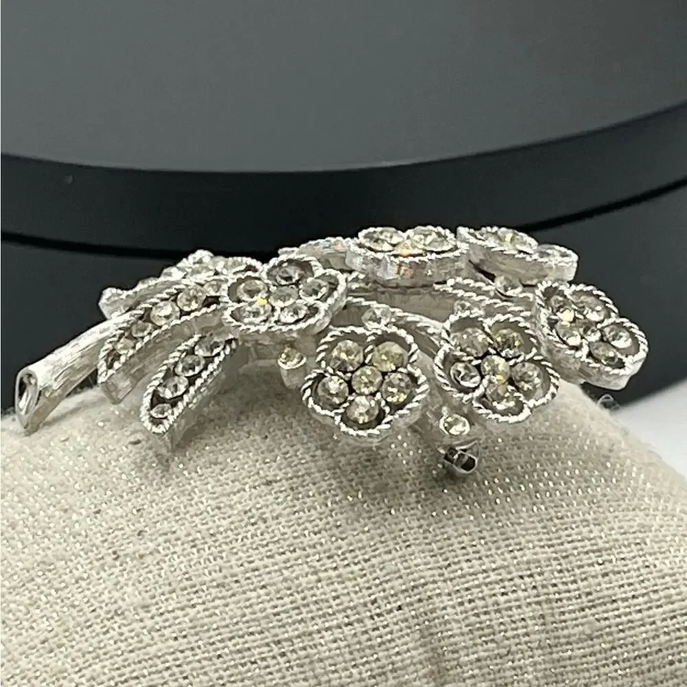 Crown Trifari Vintage Rhinestone Listed Plated‎ Mill Work Floral Bouquet Brooch